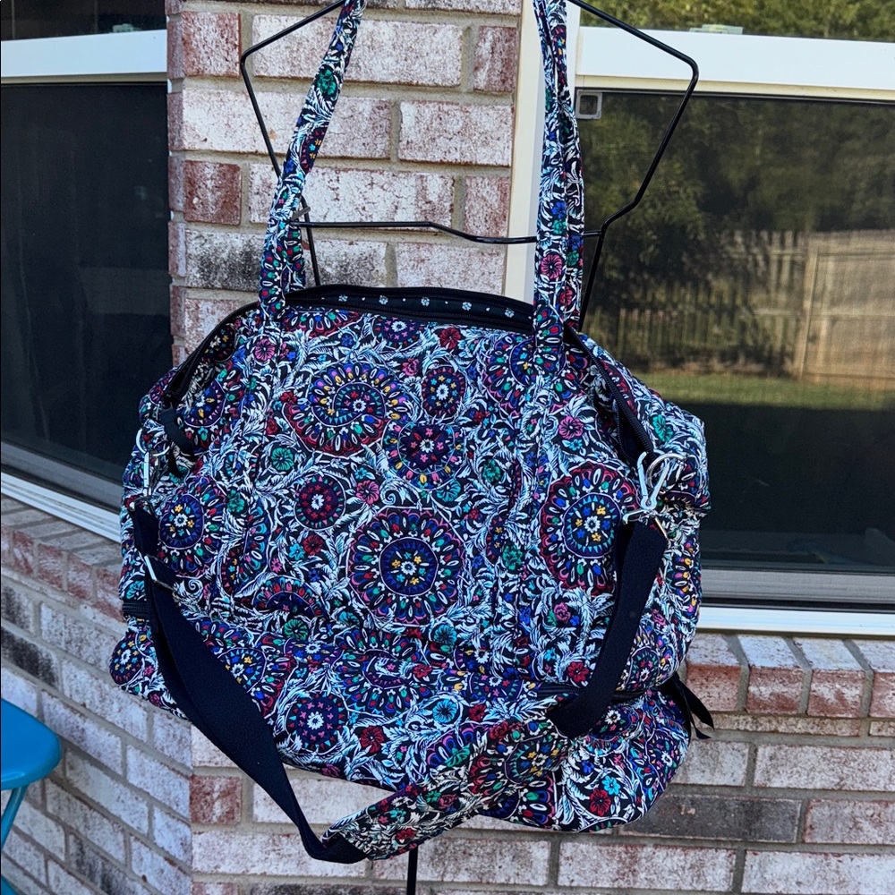 NWT Vera Bradley Stained Glass Medallion Deluxe Travel Tote Trolley Strap